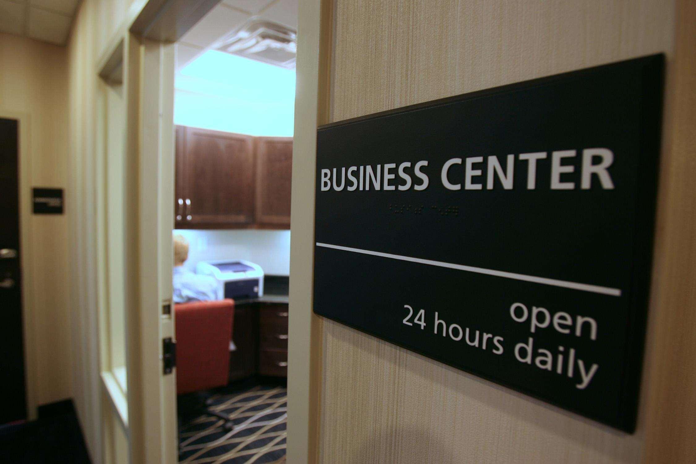 Hampton Inn & Suites Red Deer Penhold Fasiliteter bilde