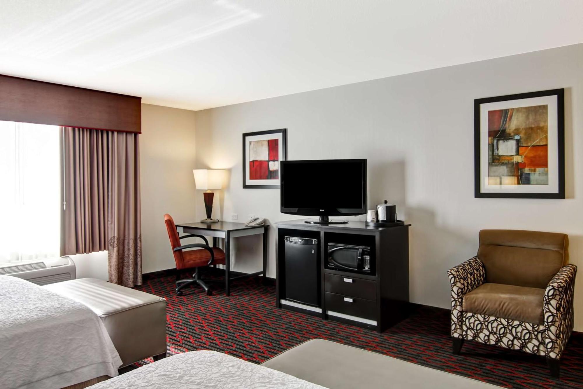 Hampton Inn & Suites Red Deer Penhold Eksteriør bilde